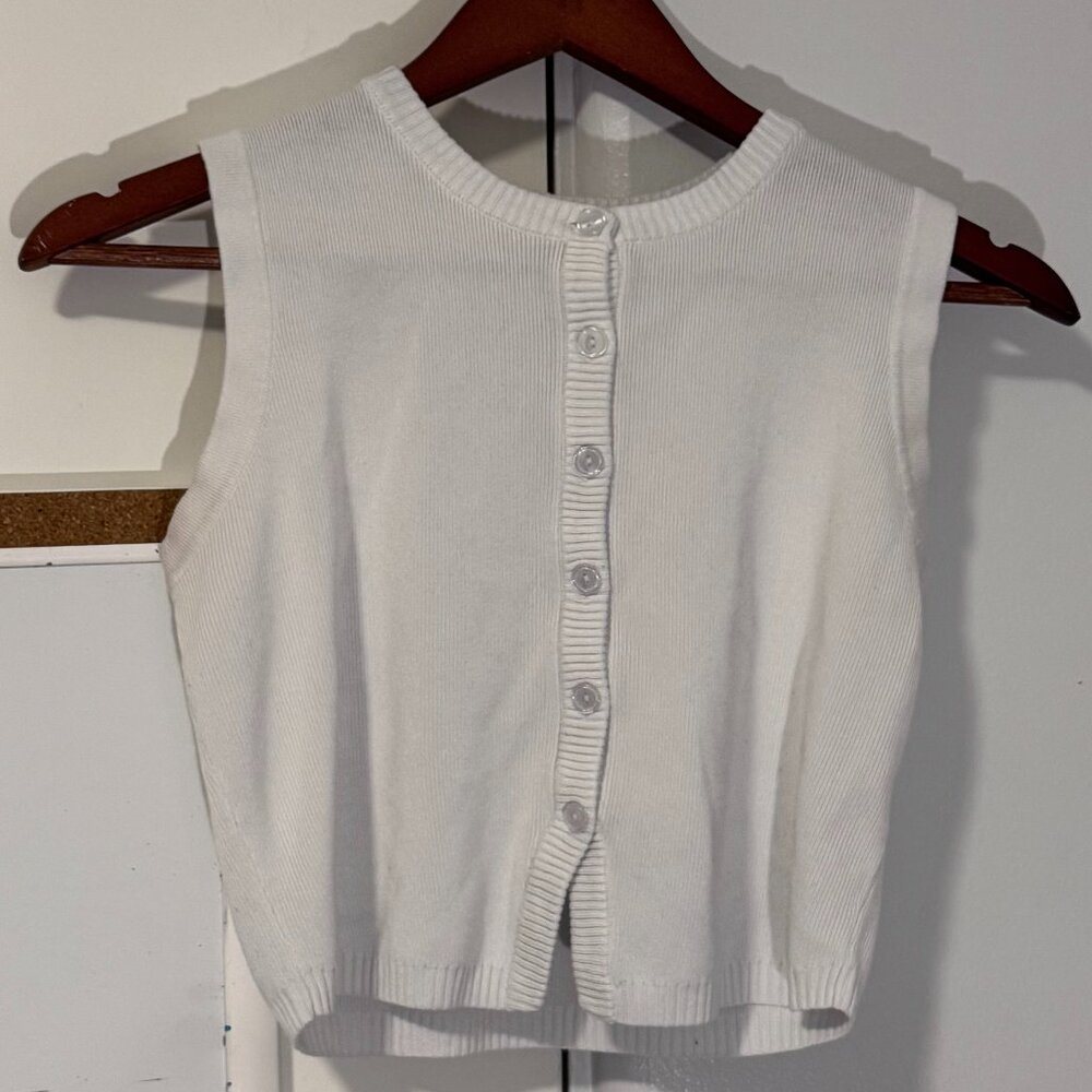 Madden Girl White Cropped Sweater Vest XS Sleeveless Knit Preppy Top
